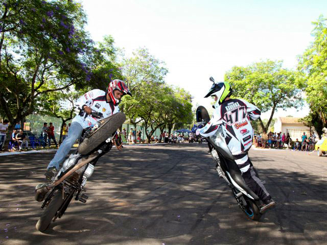 Cultura - 14º Encontro Nacional de Motociclistas segue até domingo