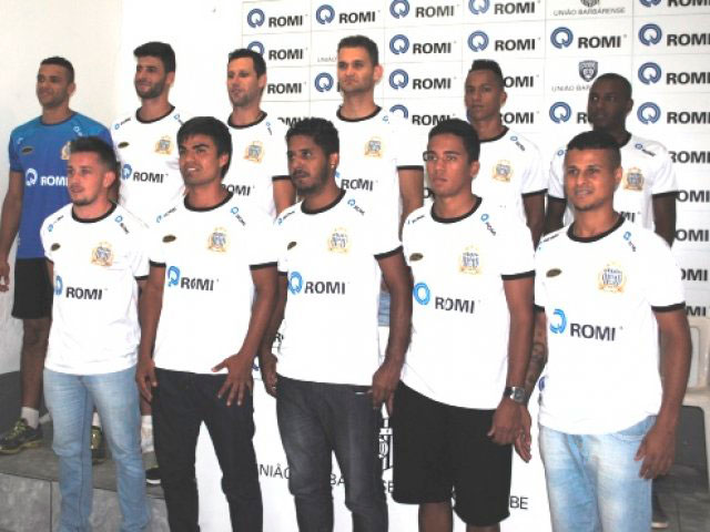 Esporte - União apresenta 12 e segue contratando