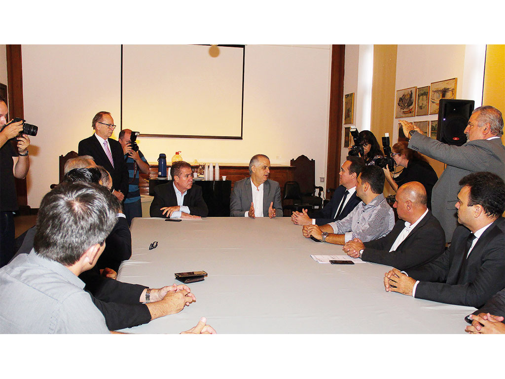 Política - Denis Andia reúne prefeitos com o futuro Governador Márcio França