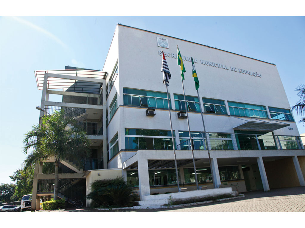 Educação - Secretaria de Educação recebe debate sobre filosofia