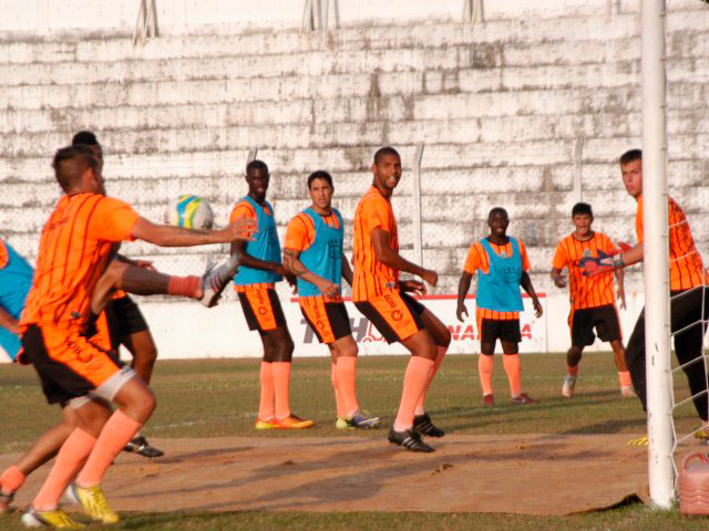 Esporte - União precisa da vitória para seguir vivo