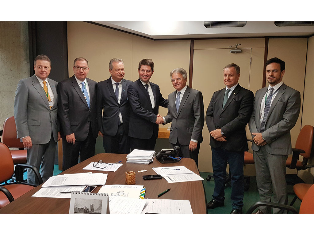 Política - Macris assume a presidência da Frente da Indústria de Máquinas e Equipamentos