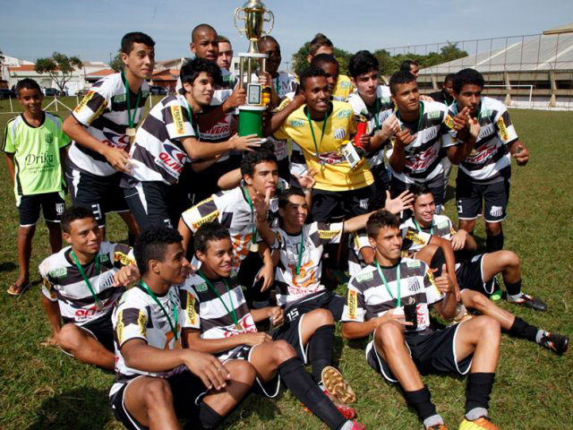 Esporte - 1º de Maio é campeão do futebol de base sub-17