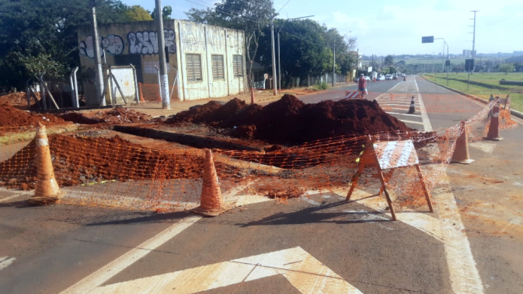 Cidades - Obra altera trânsito na Avenida  São Paulo 