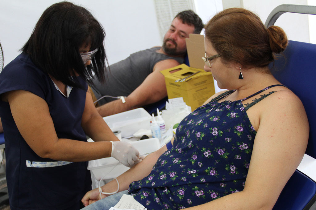 Saúde - 1ª Campanha de Doação de Sangue do ano coleta 58 bolsas