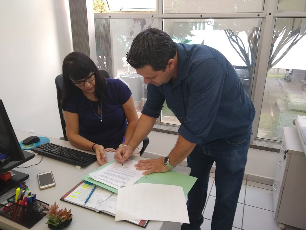 Política - Protocolado projeto que proíbe fogos de artifício com barulho