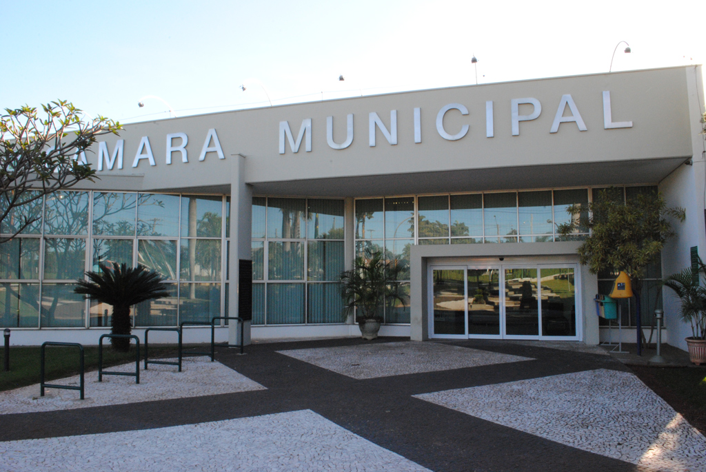 Política - Projetos da Mesa Diretora alteram decretos de honrarias da Câmara