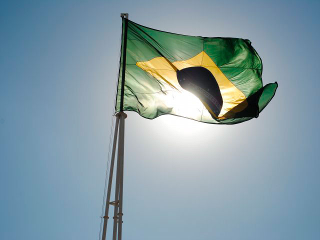 Colégio Santa Bárbara - 19 de Novembro O Dia da Bandeira é comemorado hoje,  fazendo uma homenagem à bandeira que foi criada depois da Proclamação da  República. A nossa Bandeira nós sabemos