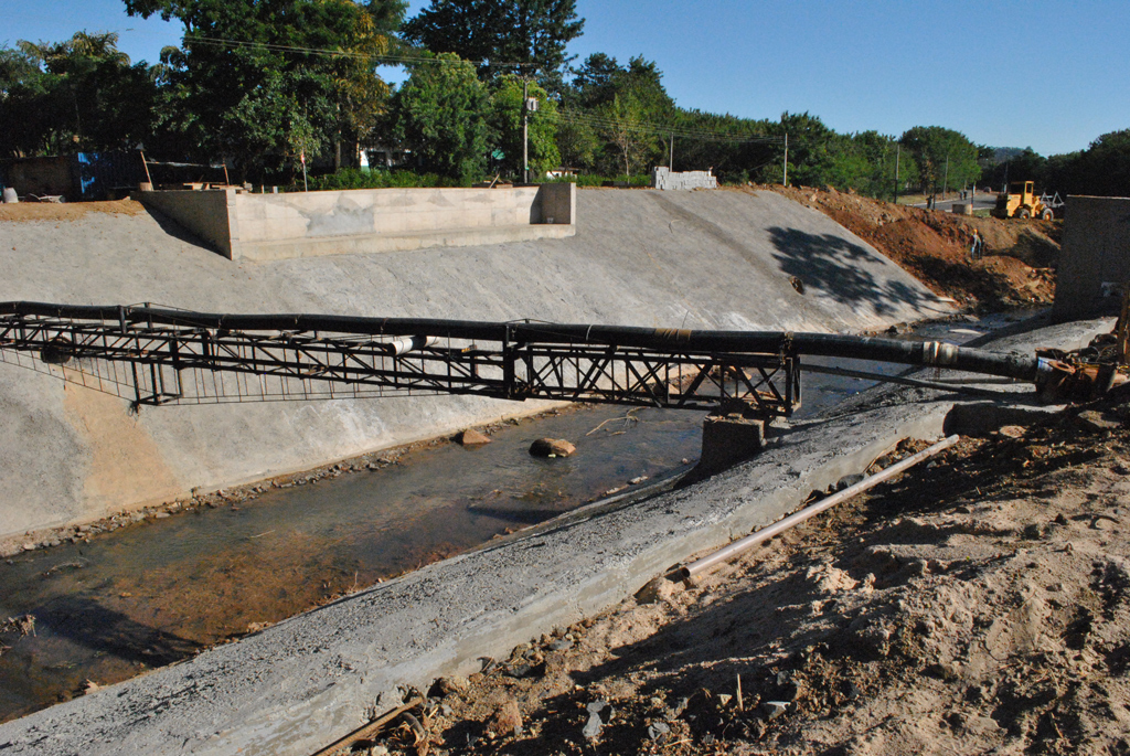 Foto Do Dia - Avança obra da ponte do Viveiro