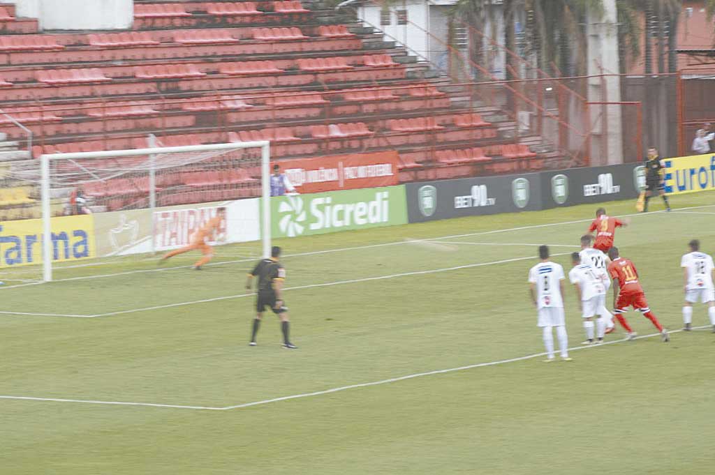 Esporte - Na Copinha Leãozinho sofre nova goleada