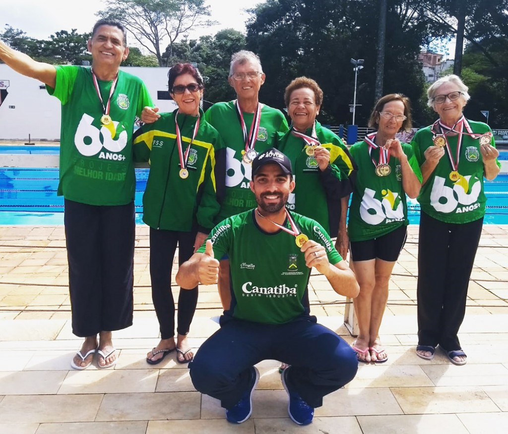 Esporte - JORI: Natação feminina de SB é campeã