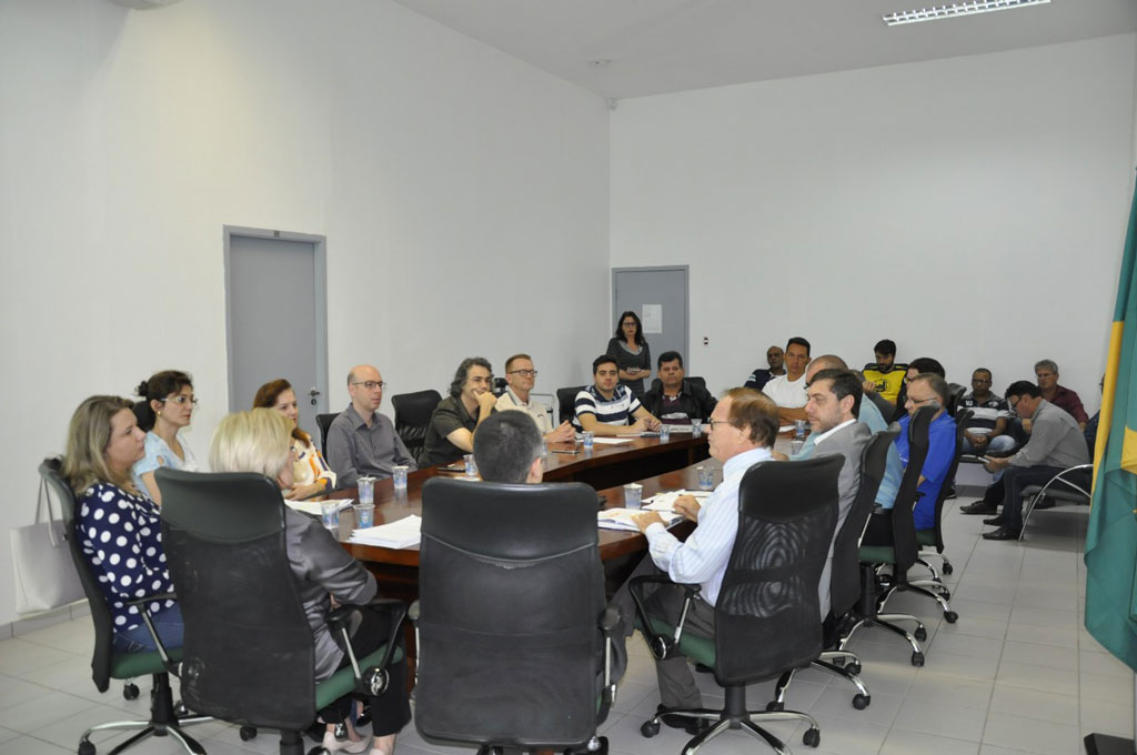 Política - Dra. Germina promove reunião sobre projeto para impedir bitributação