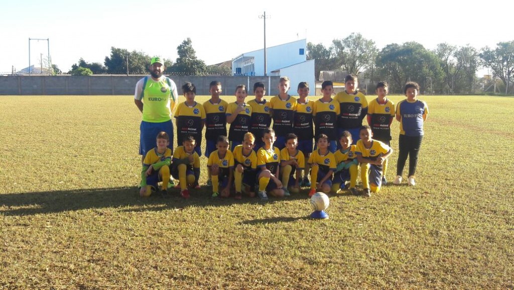 Esporte - Copa de futebol reúne escolinhas de SB