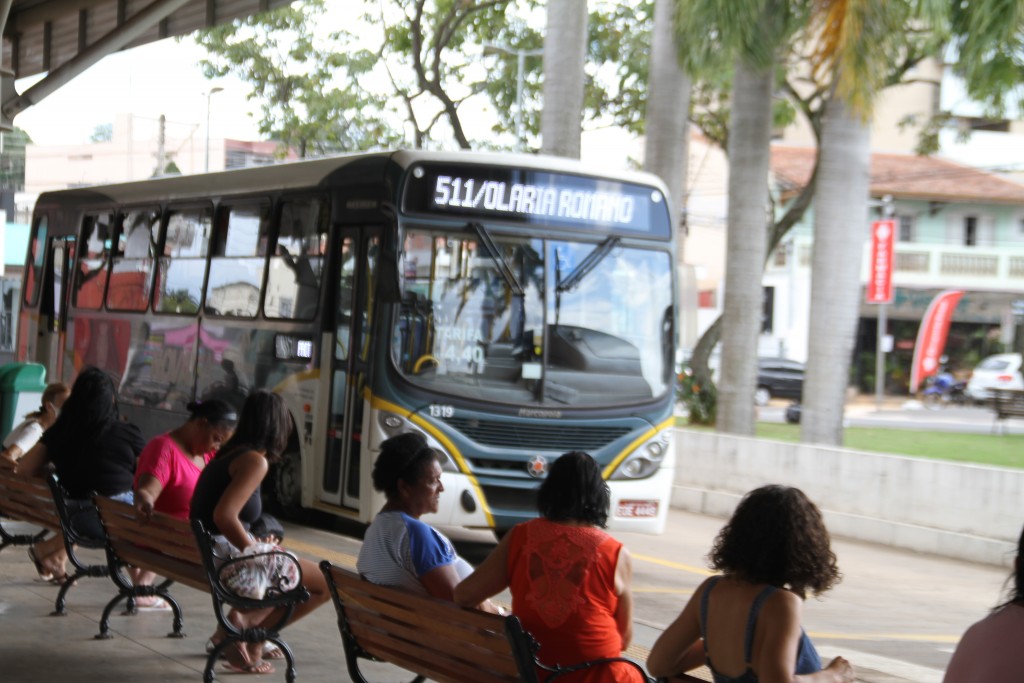  - Transporte Público: número de passageiros transportados caiu 85%