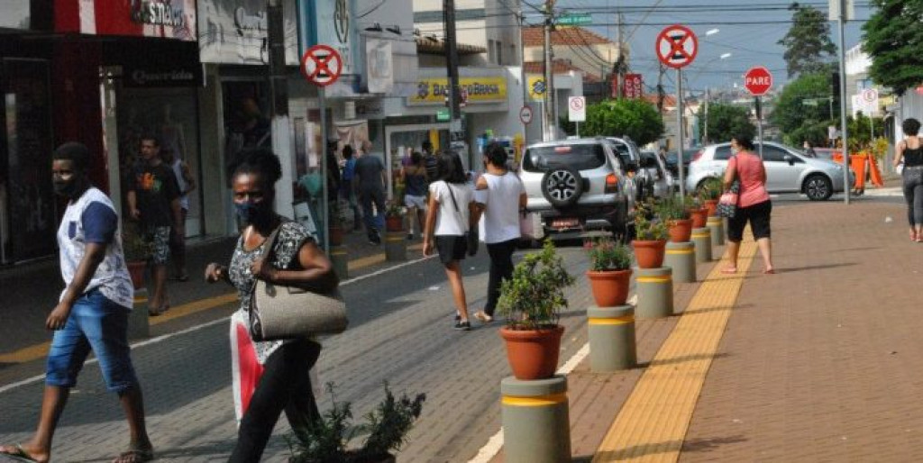 Cidades - Sincomercio informa que   Carnaval não é feriado