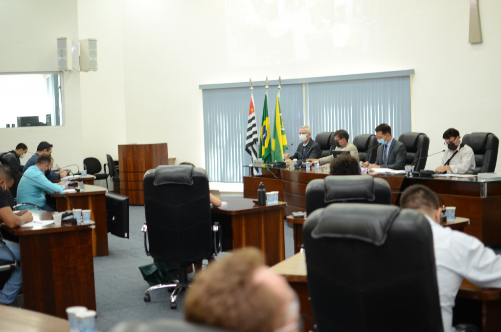 Política - Vereadores aprovam a criação   do “Dia Municipal do Motoboy”
