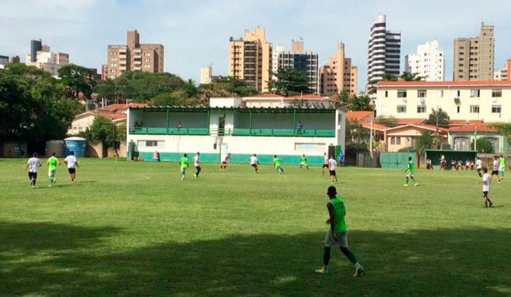 Esporte - Sub-19 perde com pênalti duvidoso