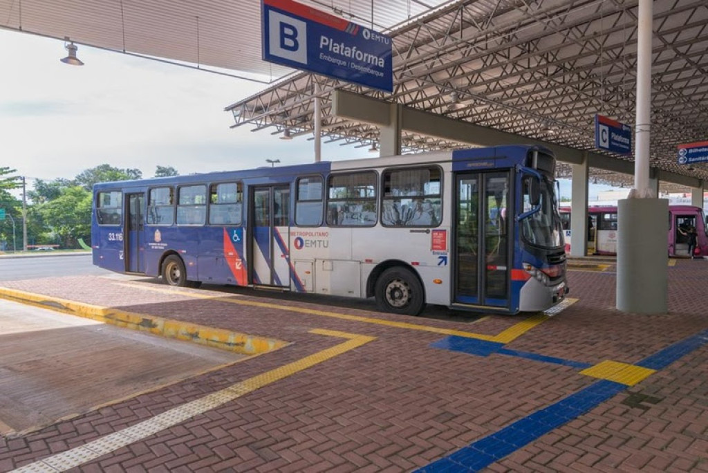 Cidades - Carnaval  Linhas metropolitanas de Campinas   terão mudança de programação horária