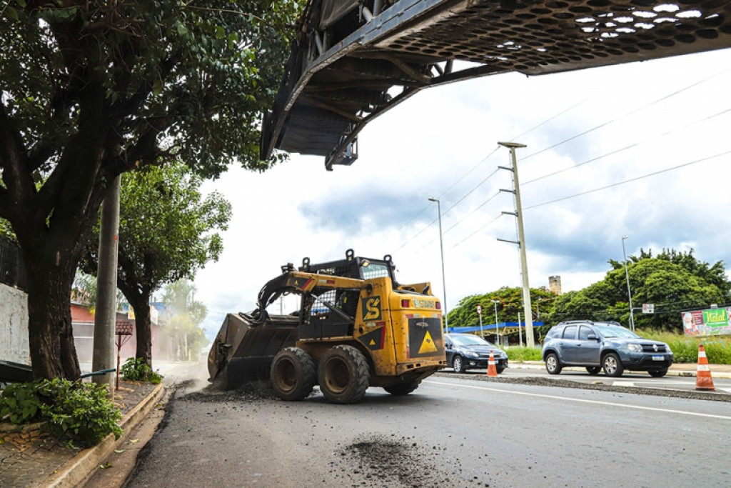 Cidades - Programa de Recuperação de Vias: limpeza e fresagem são realizadas em trecho da Avenida São Paulo