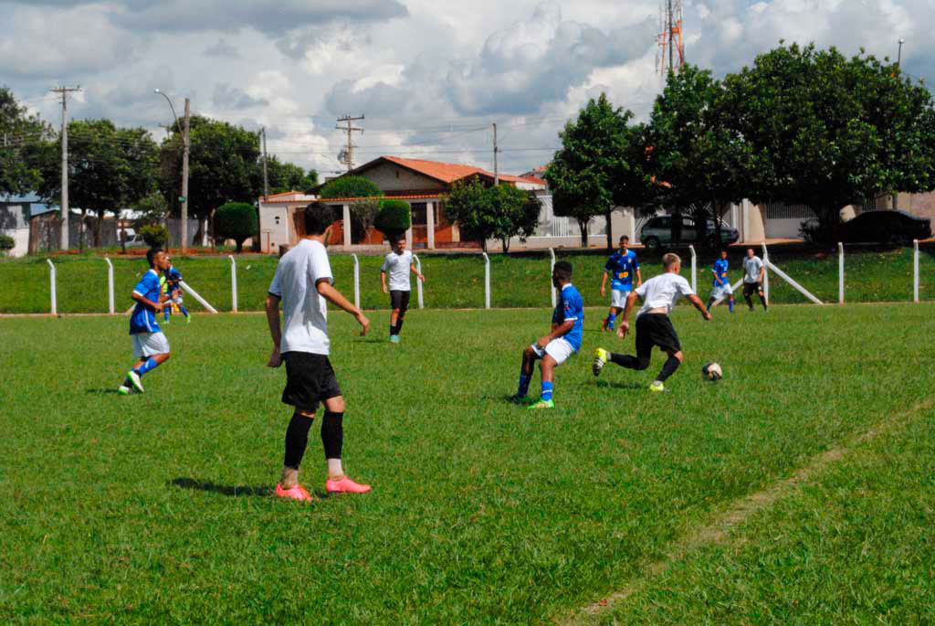 Esporte - Sub-19: União perde de virada último teste em SB 