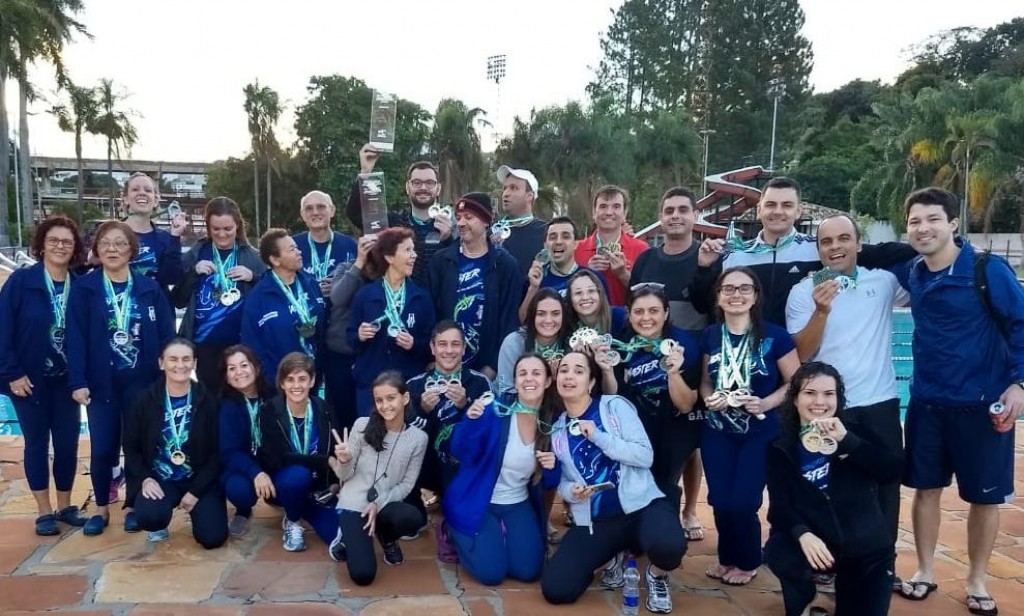 Esporte - Natação: EC Barbarense conquista 109 medalhas em Botucatu