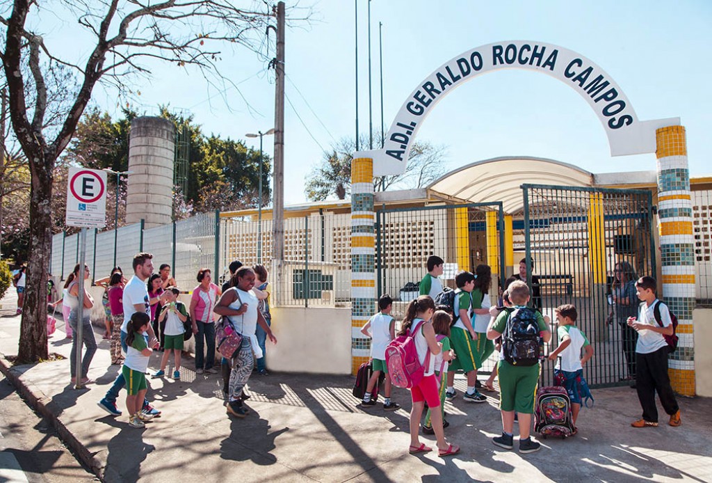 Educação - 14,4 mil alunos voltam às salas de aula da rede estadual nesta segunda 