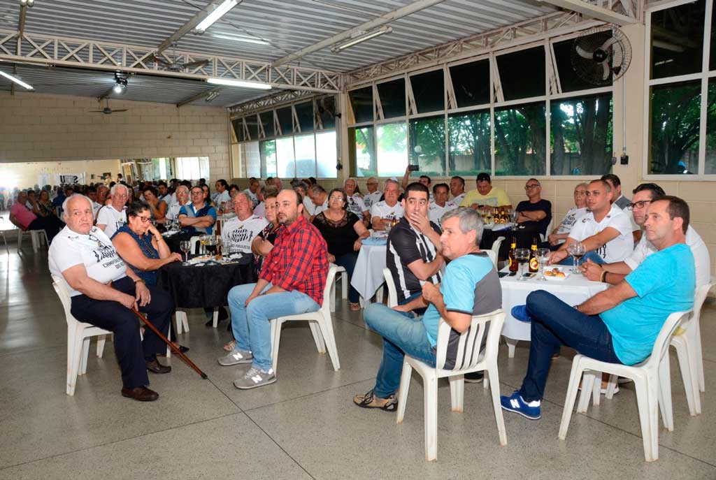 Esporte - Título de 67: União vive tarde de emoções na comemoração dos 50 anos