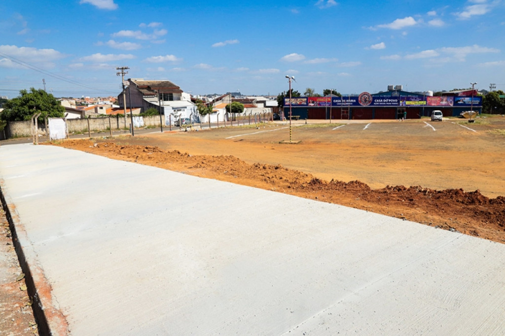 Cidades - Prefeitura conclui construção de calçada na região da Casa de Maria