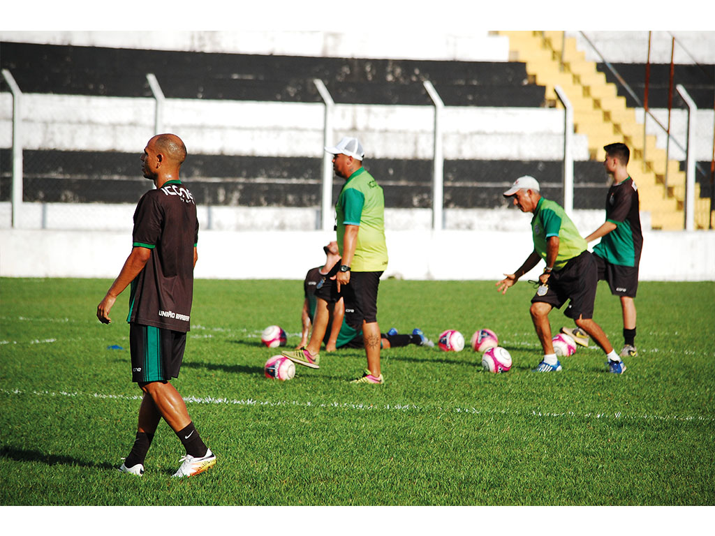 Esporte - União mais jovem na despedida da A-3