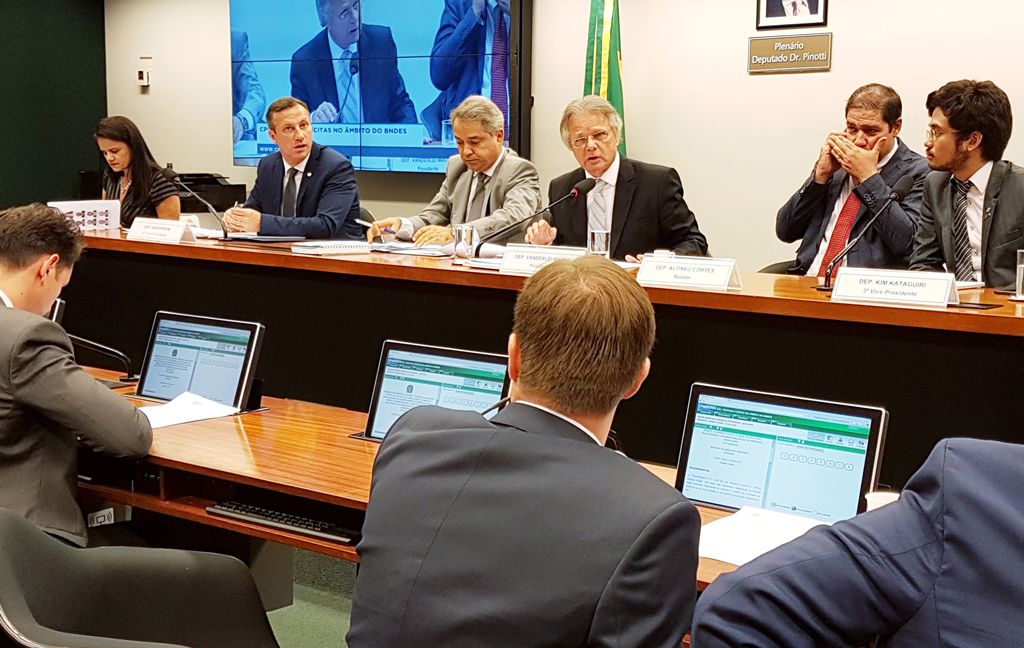 Política - CPI do BNDES convoca Palocci e Mantega