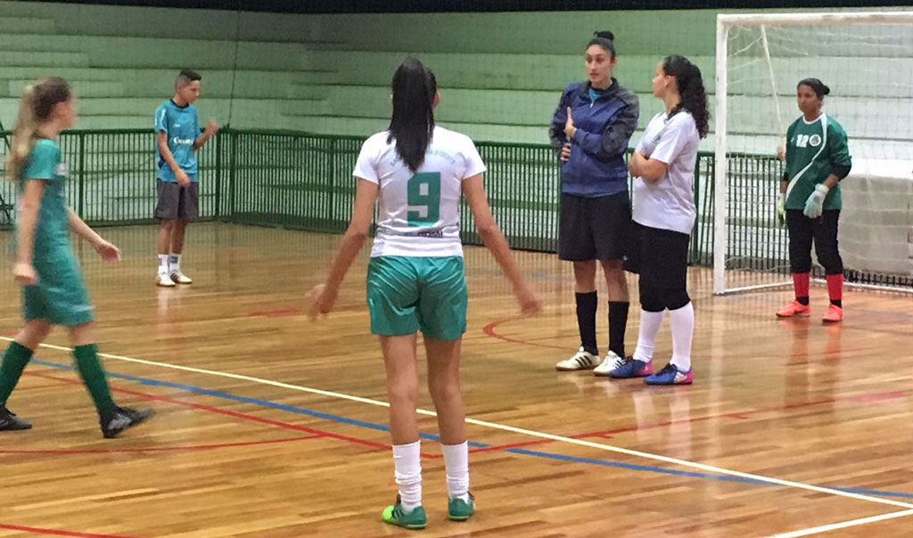 Esporte - Futsal feminino estreia no regional domingo