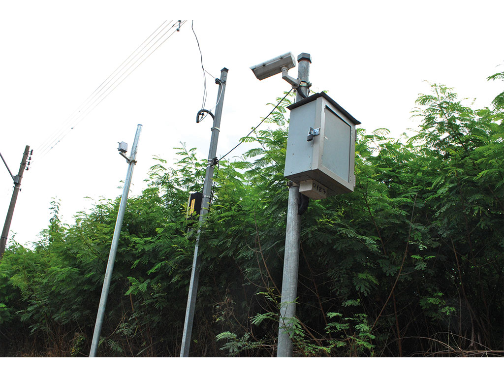 Política - PL que propõe pintar em amarelo postes de radares será votado hoje 