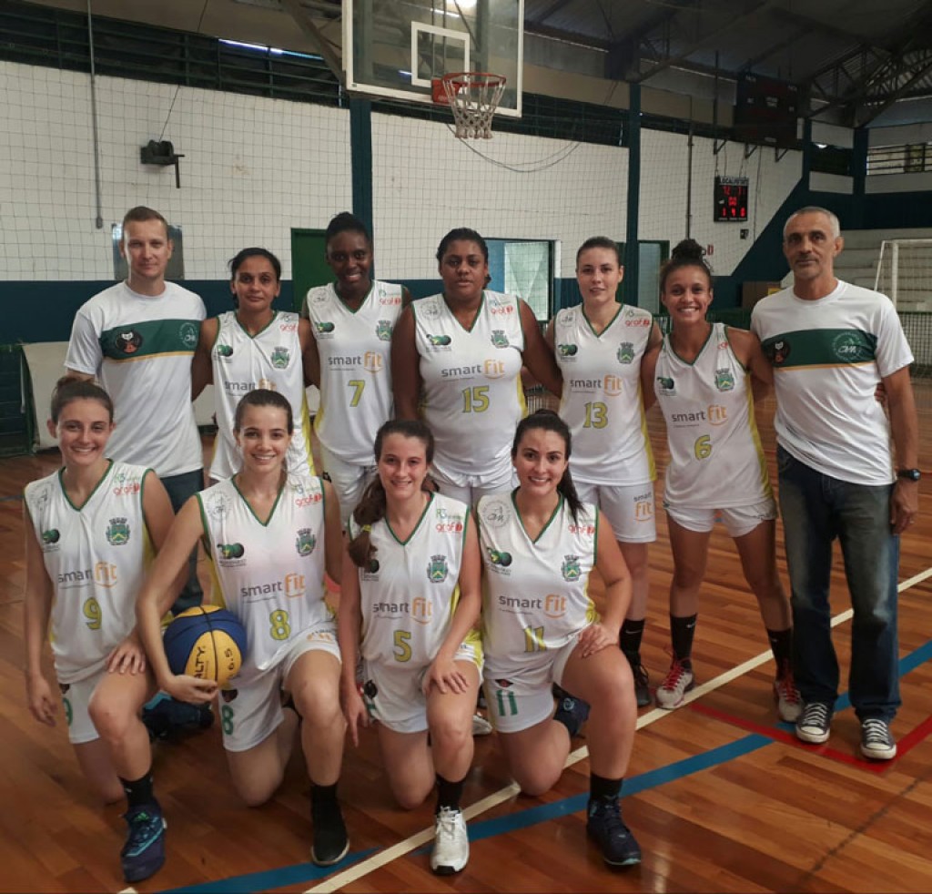 Esporte - Basquete vence mais uma no Regional