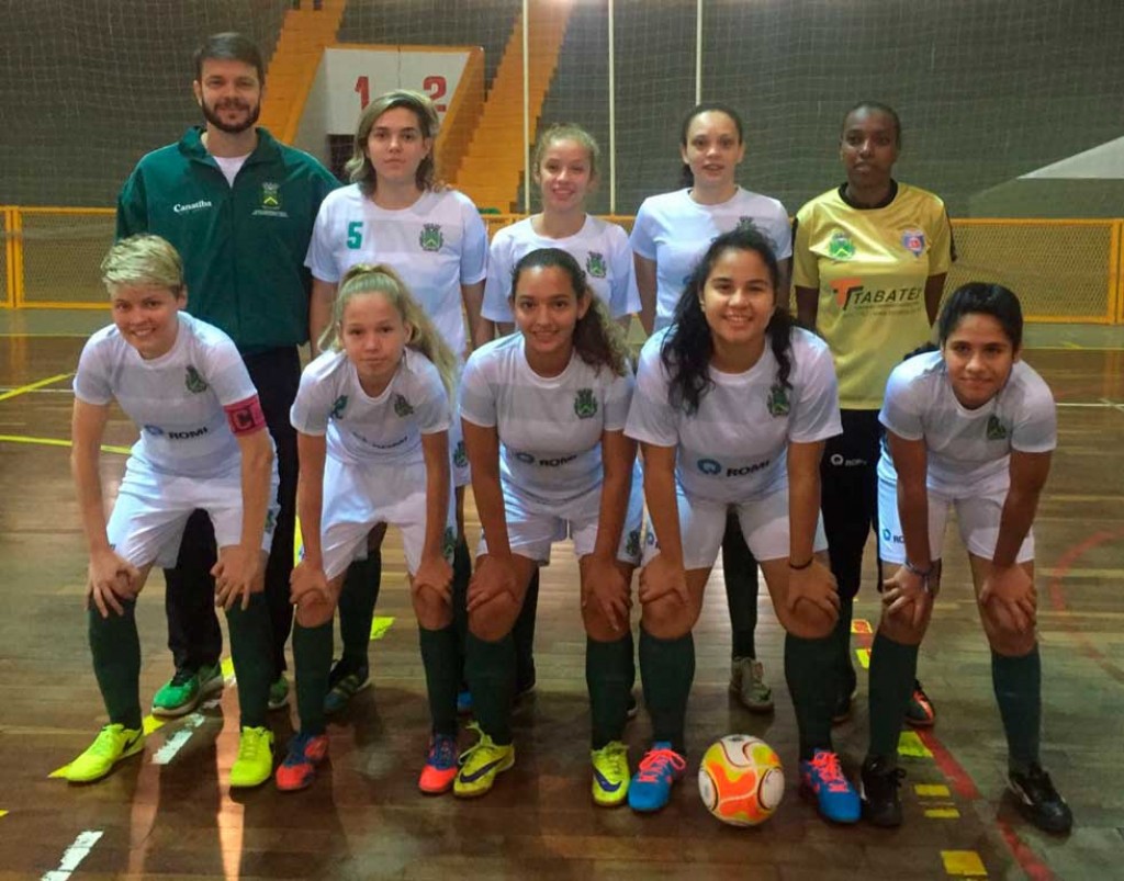 Esporte - Futsal feminino de Santa Bárbara na decisão do regional