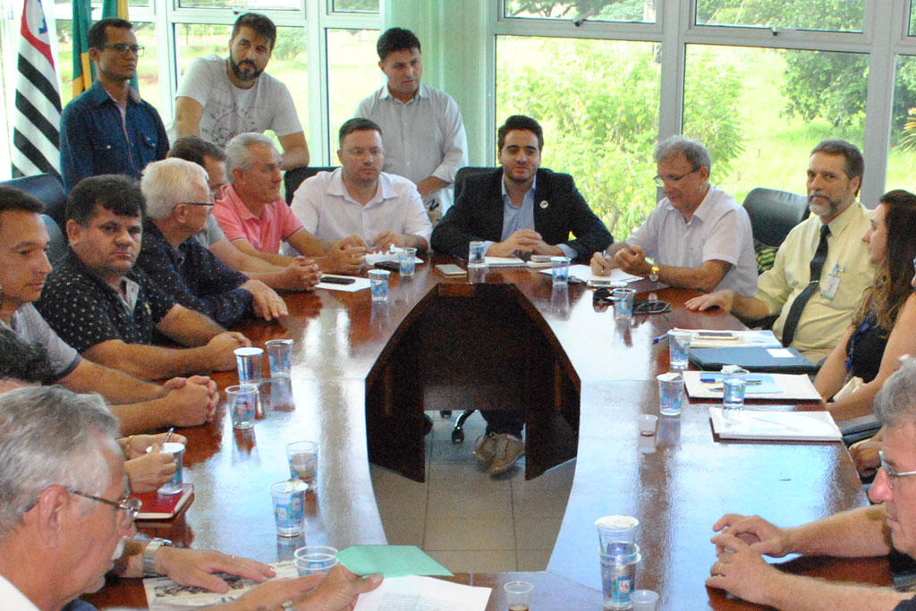 Política - Representantes da Santa Casa e parlamentares se reúnem 