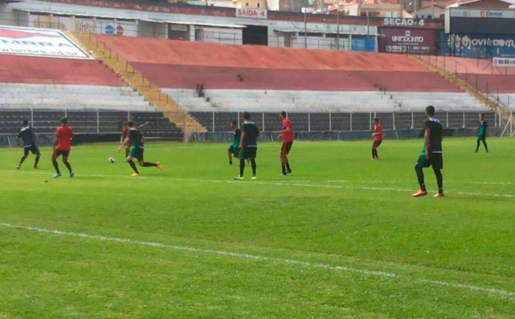 Esporte - Com 9 dias de treinos, União empata em Jundiaí