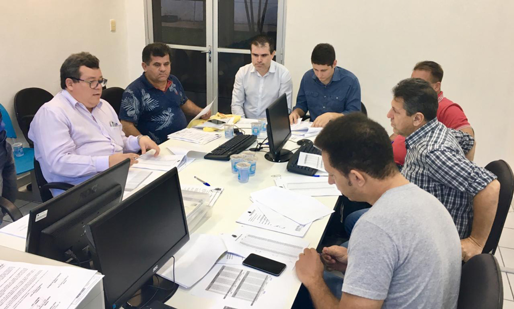 Política - Atraso de Salários: CEI vai convocar secretários 