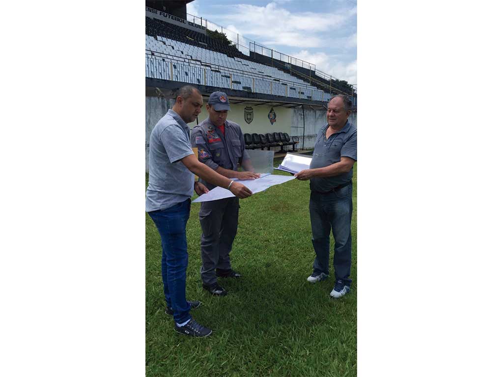 Esporte - Bombeiros realizam vistoria final no Estádio Antonio Guimarães