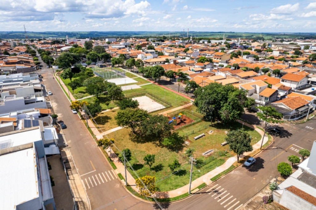 Cidades - Nova Área de Bem-Estar e Lazer e Arena Esportiva do Jardim das Palmeiras serão entregues na próxima quarta em Santa Bárbara