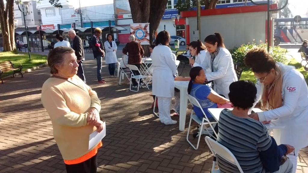 Saúde - Saúde na Praça da ADSB presta mais de 400 procedimentos 