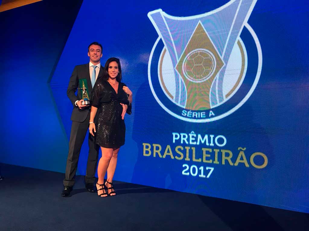 Esporte - Raphael Claus é o melhor árbitro pelo 2º ano seguido