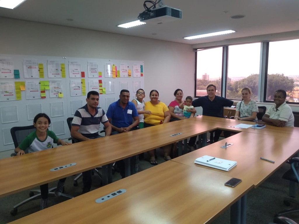 Educação - Segurança: Pais do Ciep Dom Eduardo participam de reunião com o prefeito e secretária de Educação