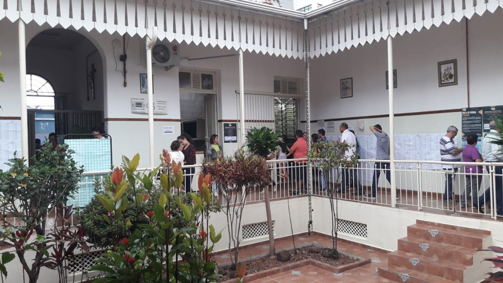 Política - Em SB, 80,76% dos eleitores comparecem para votar 