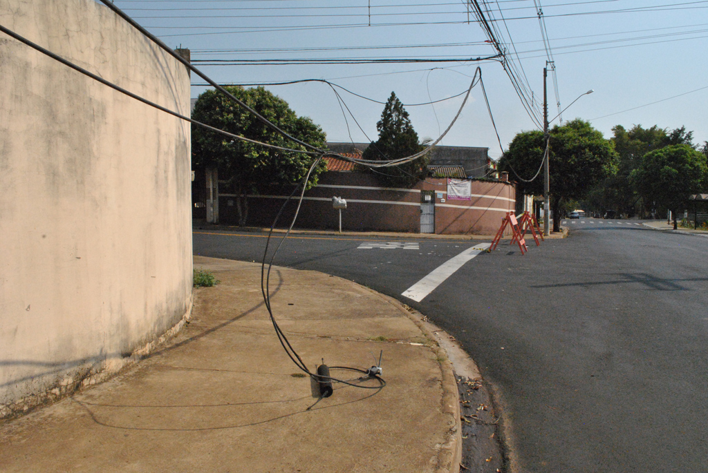 Foto Do Dia - Fiação caída