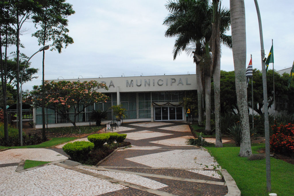 Política - Sessão da Câmara será na 4ª feira 