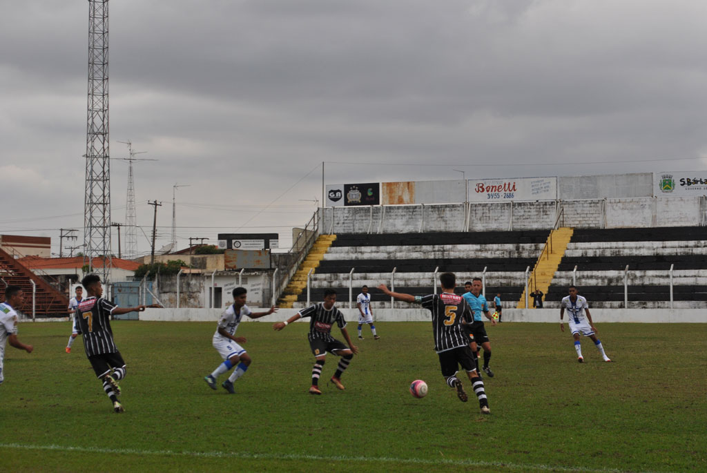 Esporte - Base: Sub-17 volta a vencer e sub-20 só empata em casa