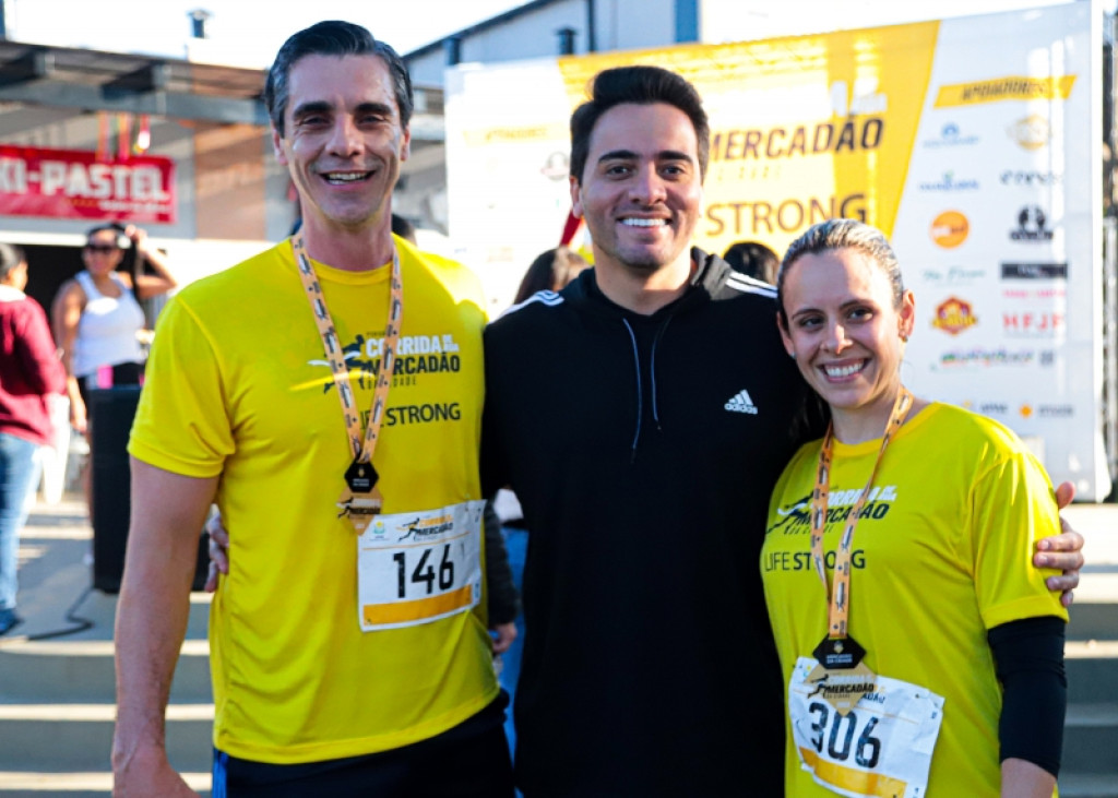 Cidades - Prefeito Rafael Piovezan participa da 1ª Corrida de Rua do Mercadão da Cidade – evento em prol da APAE Santa Bárbara