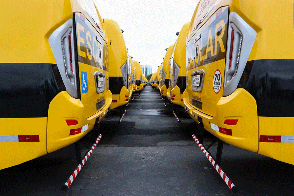 Educação - Educação SP entrega 29 ônibus para o transporte escolar na região de Campinas