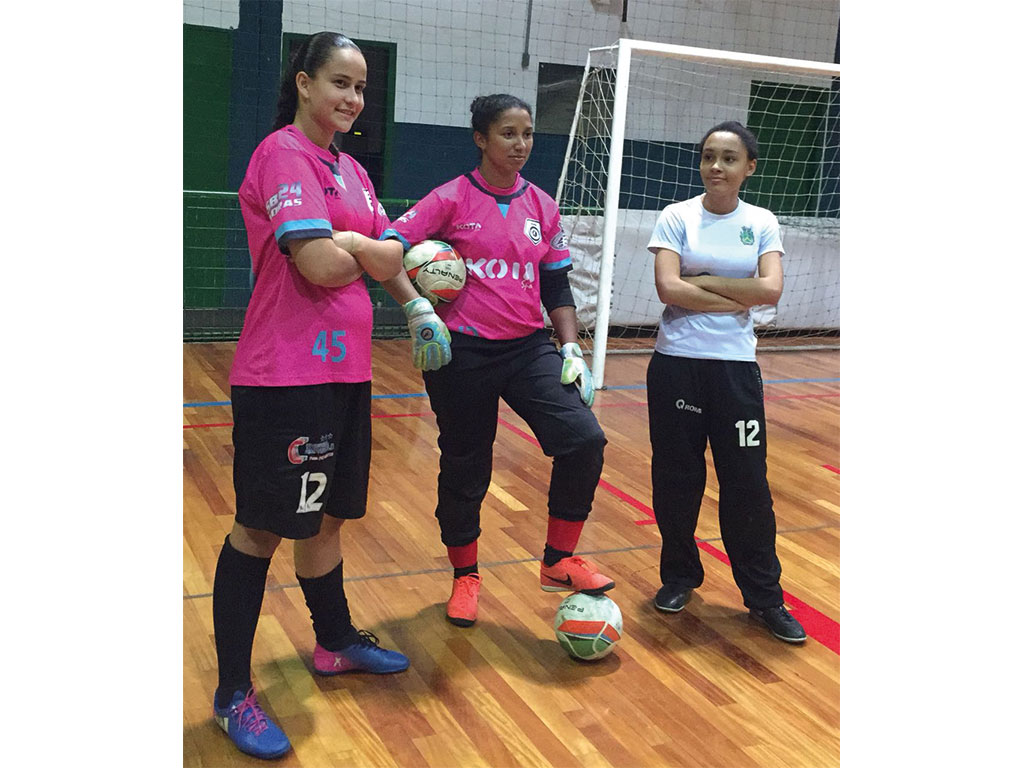 Esporte - Futsal feminino se prepara para os Regionais 