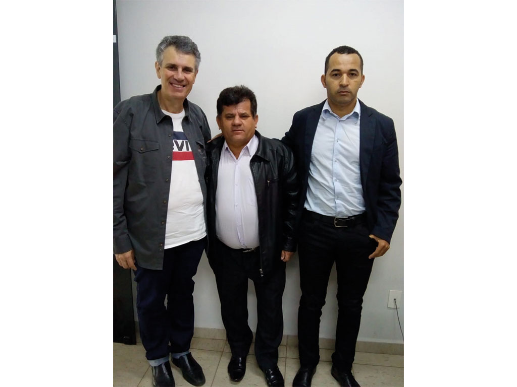 Política - Batoré anuncia cursos de qualificação na Casa da Criança 